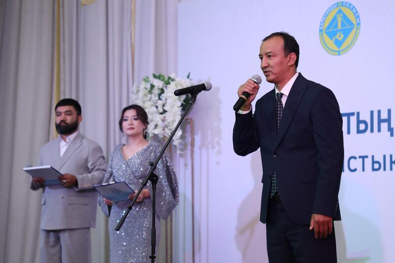 Слово Абая: 25 авторских работ представили мушайре в Караганде