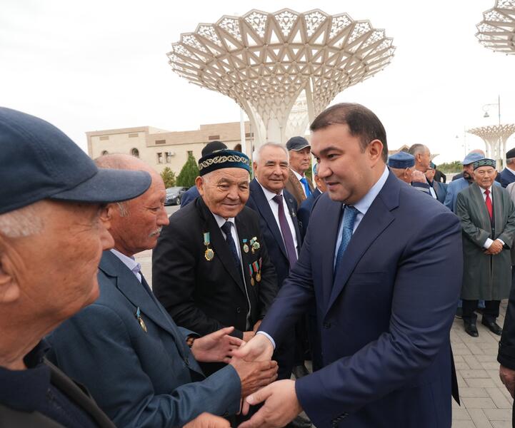НУРАЛХАН КУШЕРОВ ПРОВЕЛ МЕЖДУНАРОДНЫЙ ДЕНЬ ПОЖИЛЫХ ЛЮДЕЙ ВМЕСТЕ С АКСАКАЛАМИ