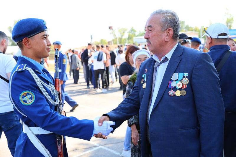 В Алматы курсанты 25-го набора военного вуза присягнули на верность Родине
