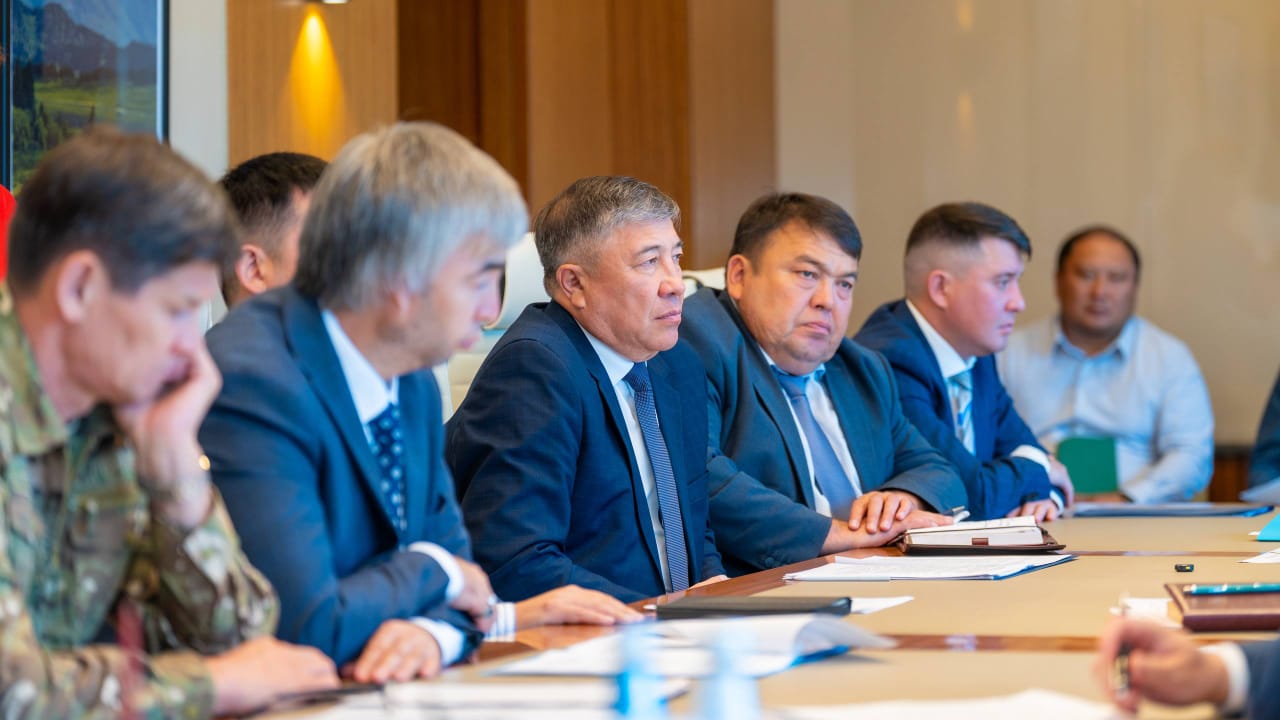 Аким ВКО поставил задачу - восстановить последствия стихии в кратчайшие сроки