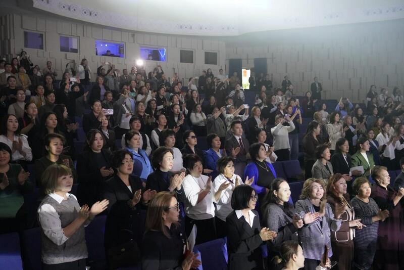 «Роль учения Аль-Фараби в педагогике»: в Астане прошла республиканская научно-педагогическая конференция