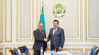 Аким ВКО провел переговоры с послом Франции в Казахстане