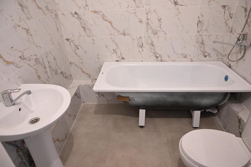 Аким Алматы проверил ход строительства ряда социальных объектов