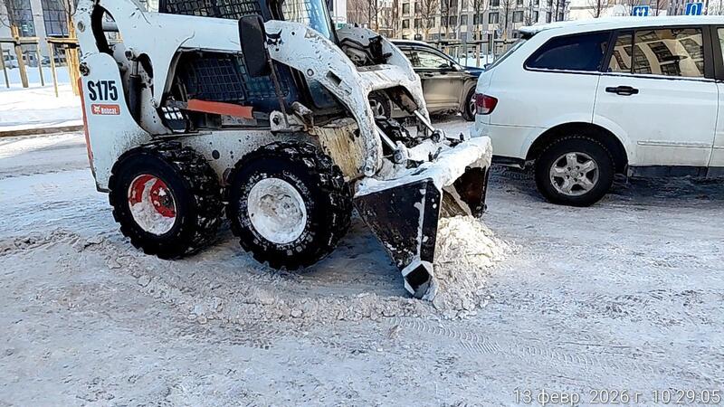 Более 1 700 единиц спецтехники задействованы в уборке снега в Астане