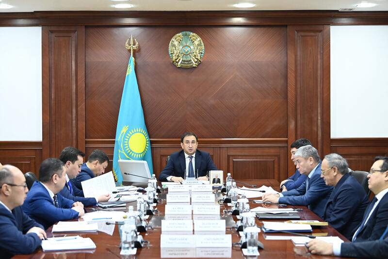 Рассмотрены вопросы развития и цифровизации транспортно-транзитной отрасли