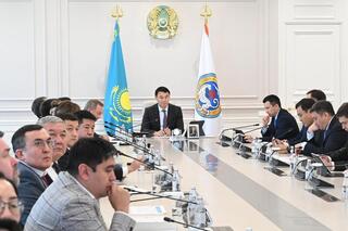 Аким Алматы рассмотрел 8 проектов для развития ключевых отраслей экономики