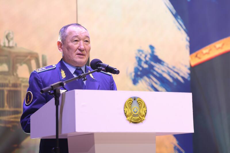 В Астане ветерана Сил воздушной обороны Копена Ахмадиева поздравили с юбилеем