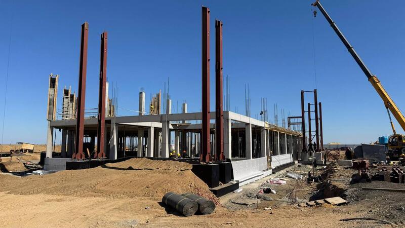 РАБОТЫ ПО СТРОИТЕЛЬСТВУ ДВОРЦА ШКОЛЬНИКОВ ВЕДУТСЯ ИНТЕНСИВНО