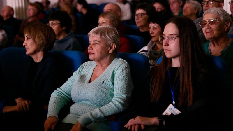 В ВКО состоялась премьера спектакля «Ангел в тюбетейке»