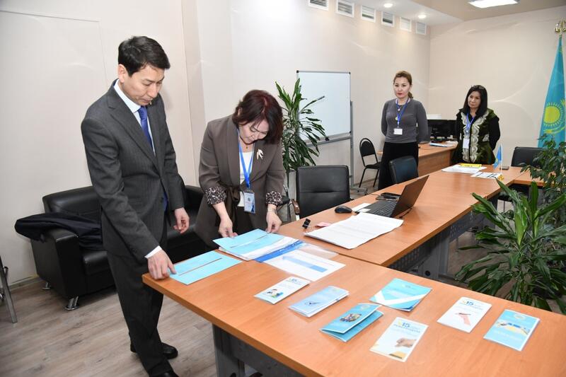 Член Центральной комиссии референдума Республики Казахстан Азамат Мақсотұлы Айманакумов прибыл в Атырау с рабочим визитом