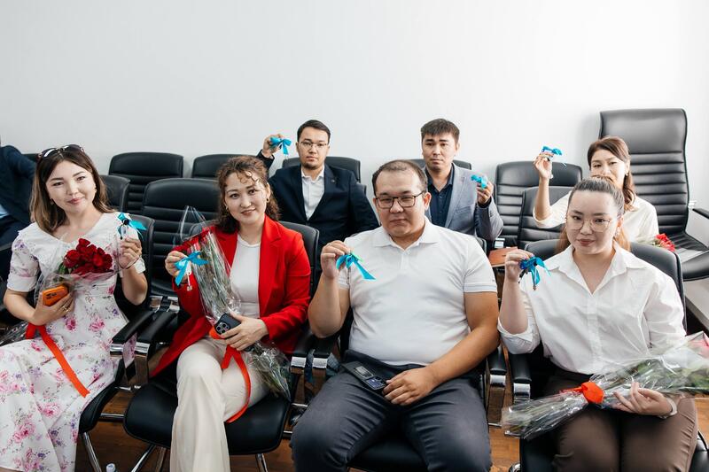 В Атырау 21 медработников получили ключи от служебных квартир