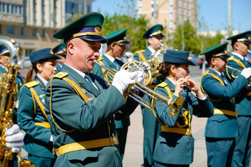 Мемориальную доску ветерану ВОВ Нажикену Капышеву установили в Астане