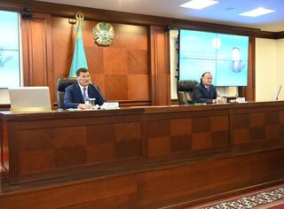 Глава региона встретился с государственным и общественным деятелем Мухтаром Кул-Мухаммедом