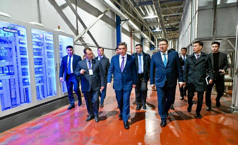 Олжас Бектенов проверил исполнение поставленных Президентом задач по реализации индустриальных и социальных проектов в области Абай