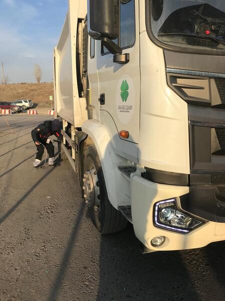 В Алматы усилили контроль спецтранспорта по вывозу мусора в рамках плана по снижению загрязнения воздуха