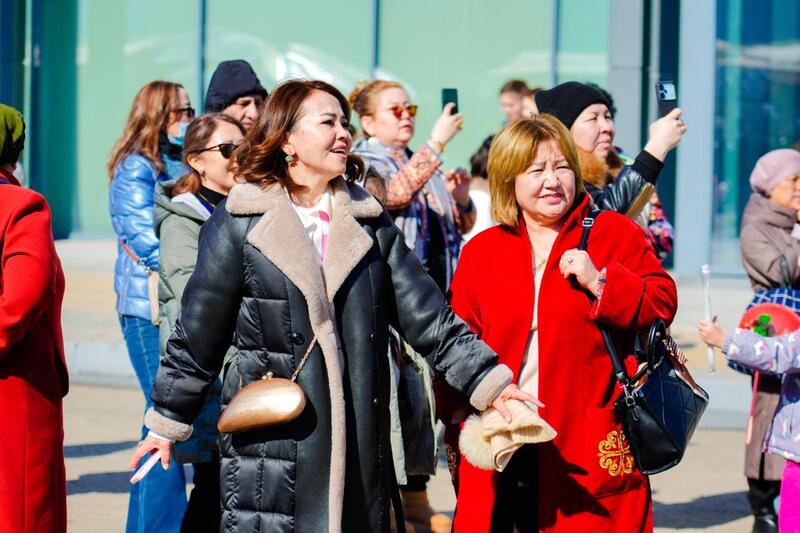 В Астане для детей развернули творческую зону на Наурыз